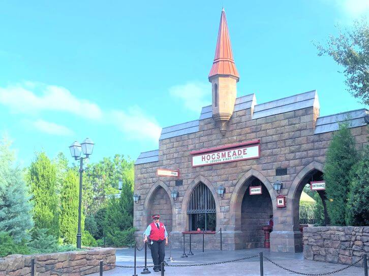 hogsmeade train station at islands of adventure