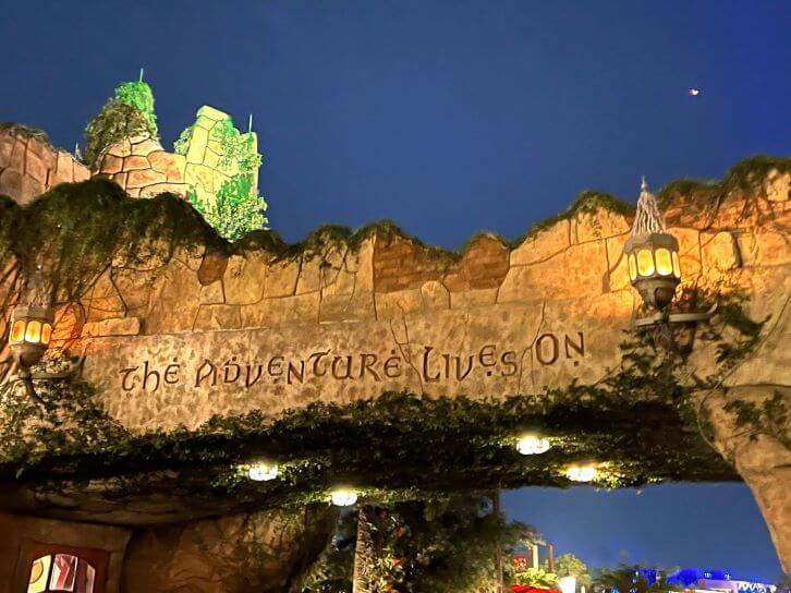 islands of adventure entrance at night