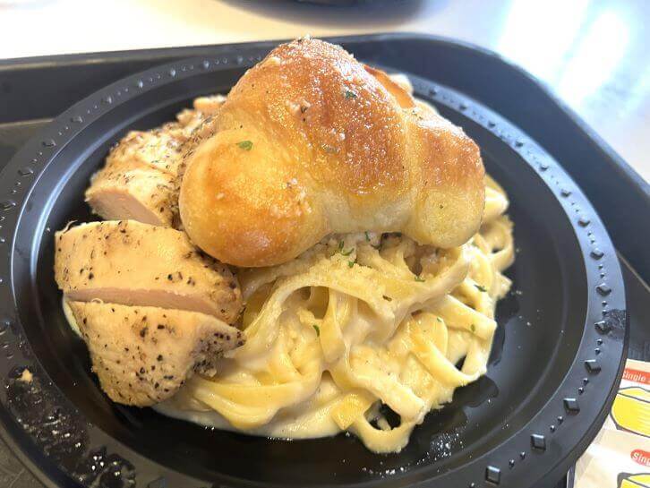 louies alfredo menu item