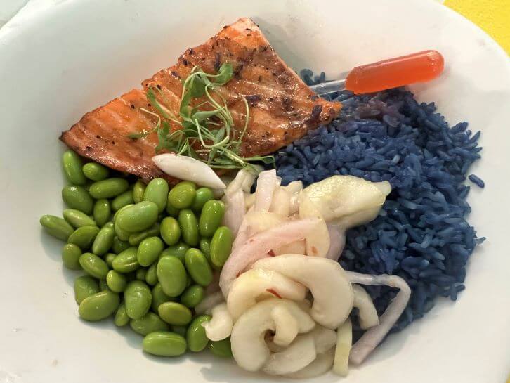 minions cafe salmon