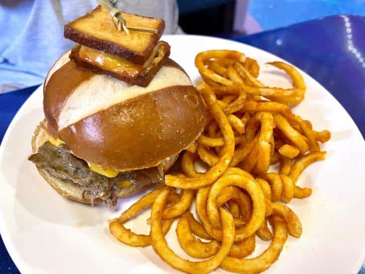 roast beast sandwich at ciruce mcgurkus seuss landing universal islands of adventure