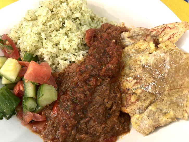 el machos salsa y salsa ropa vieja at minion cafe