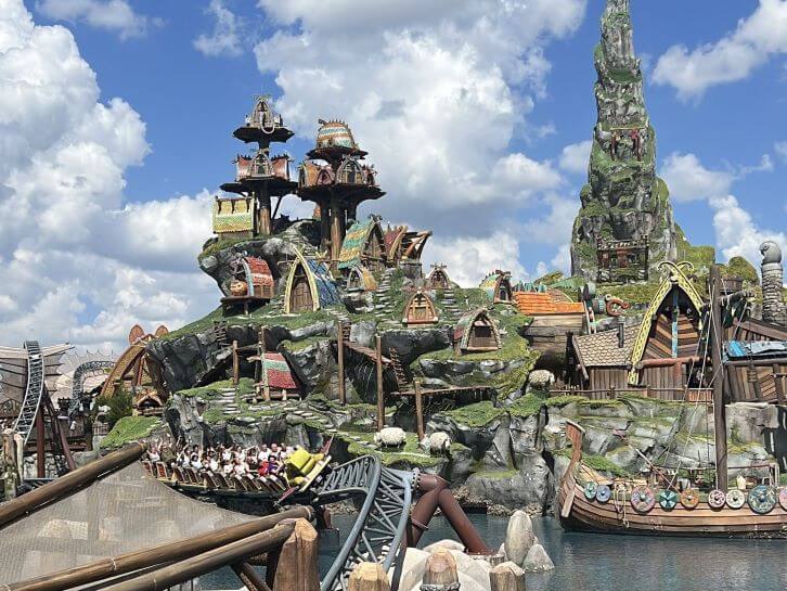 hiccups wing gliders at epic universe